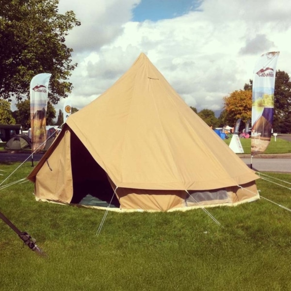 5-meter diameter Indiana tent with waterproof, breathable cotton walls.