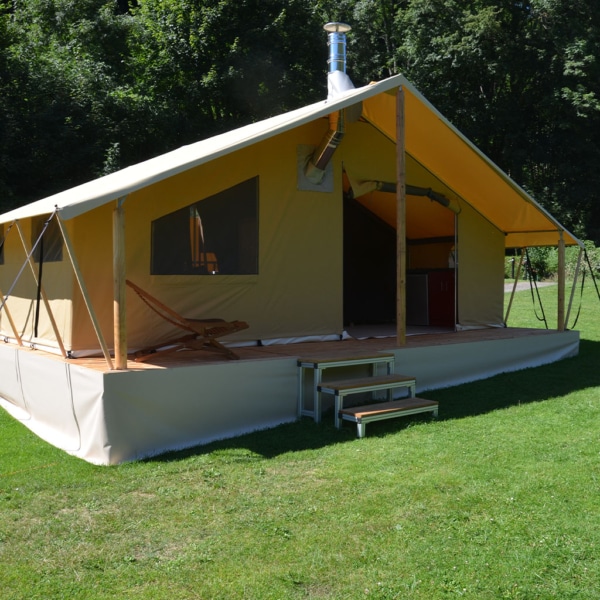 Classic 700 luxury tent with integrated terrace and ventilation windows.