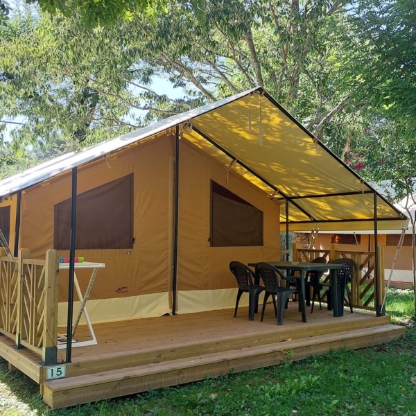 High-end Maasai glamping tent inspired by the African savannah.